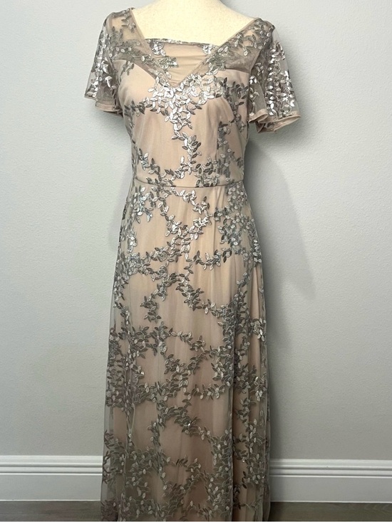 Adrianna Papell Dresses & Skirts - Adrianna Papell dress